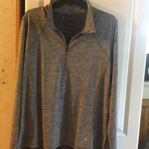 Xersion quarter zip top. New w tags!